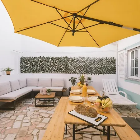 Holiday home 26: Baleal Front Retreat