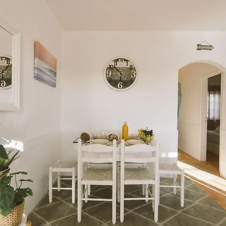 Holiday home 26: Baleal Front Retreat Ferrel (Leiria)