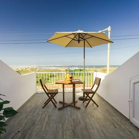 Holiday home 26: Baleal Front Retreat *